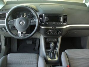Volkswagen-Sharan