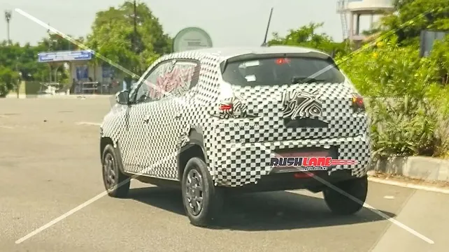 Renault 2025 Kwid Left Rear Three Quarter