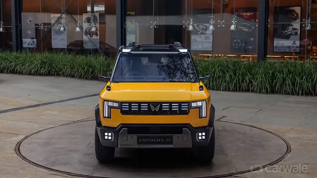 Mahindra Vision S Front View