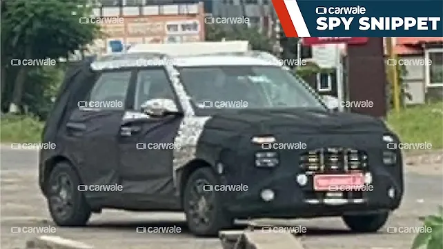 Hyundai New Venue Right Front Three Quarter
