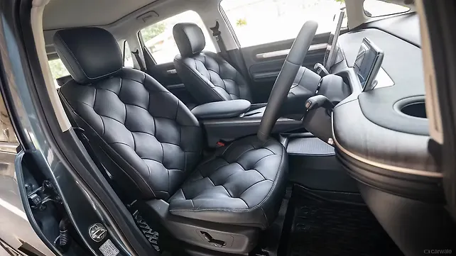 Central Dashboard - Top Storage/Speaker
