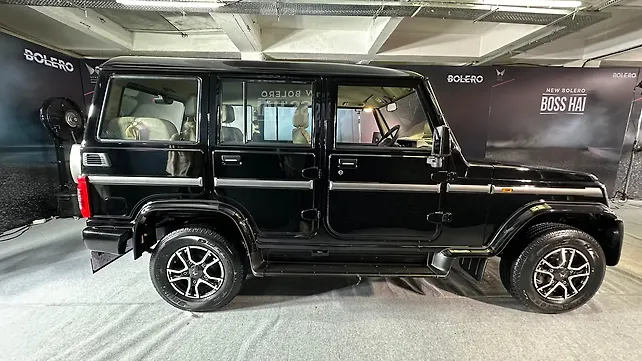 Mahindra Bolero Right Side View