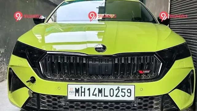 Skoda Octavia RS Front View
